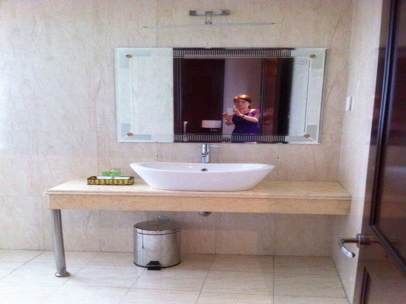 Long Anh Hotel Da Nang Exteriör bild